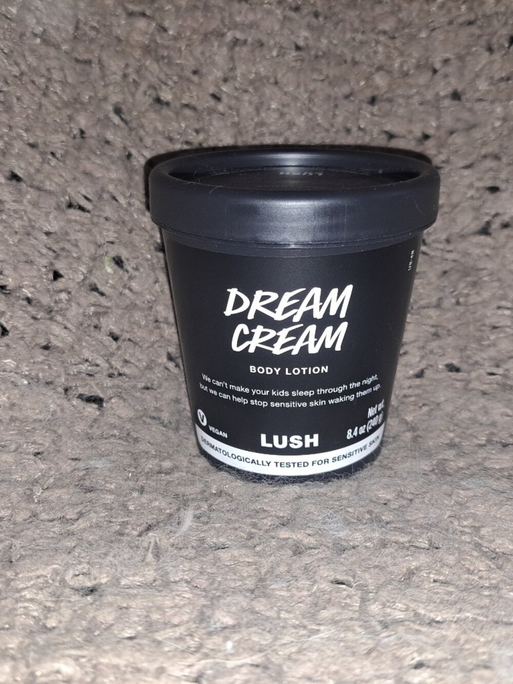 LUSH-DREAM CREAM-NEW-BODY LOTION 8.4oz.-Sensitive Skin-Expiry 22-07-27